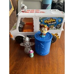 Ugglys Pet Shop Mixed Lot Truck + Figures! Animals Toy Set Various Moose Brand